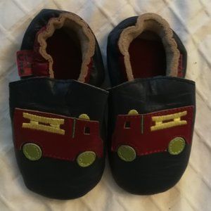 Lil Un's baby boy shoes 6 - 12 months